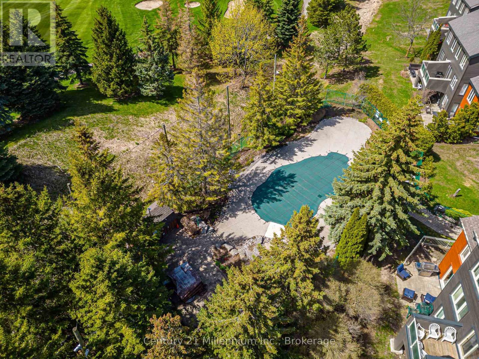 105 - 110 Fairway Court, Blue Mountains, Ontario  L9Y 0P8 - Photo 3 - X13112388