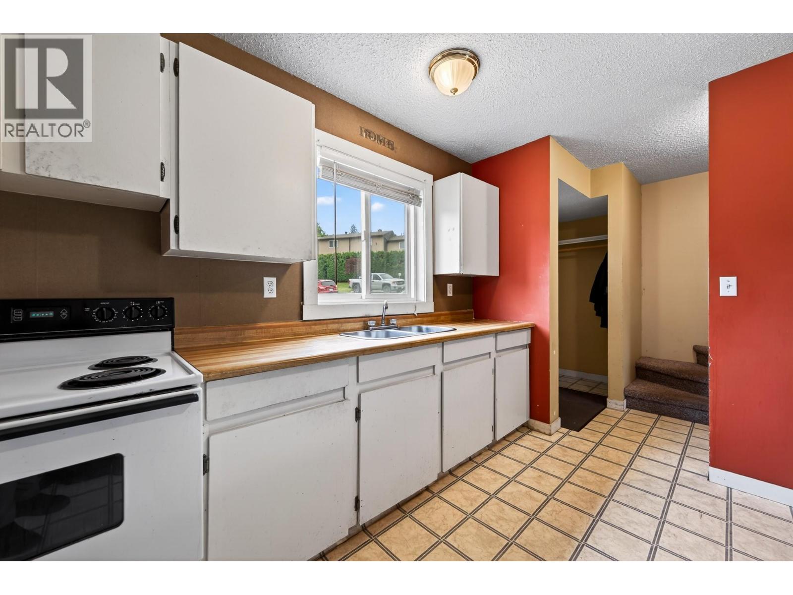 1605 Summit Drive Unit# 3, Kamloops, British Columbia  V2E 2A5 - Photo 8 - 10386660