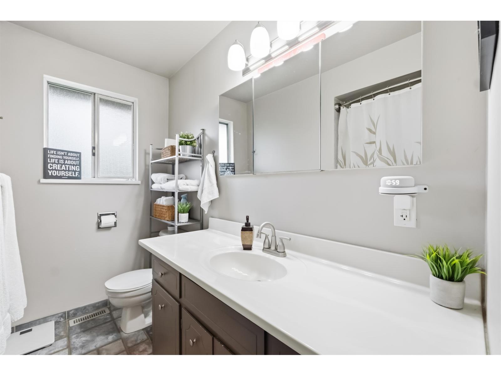 4618 207a Street, Langley, British Columbia  V3A 5N3 - Photo 16 - R3121984