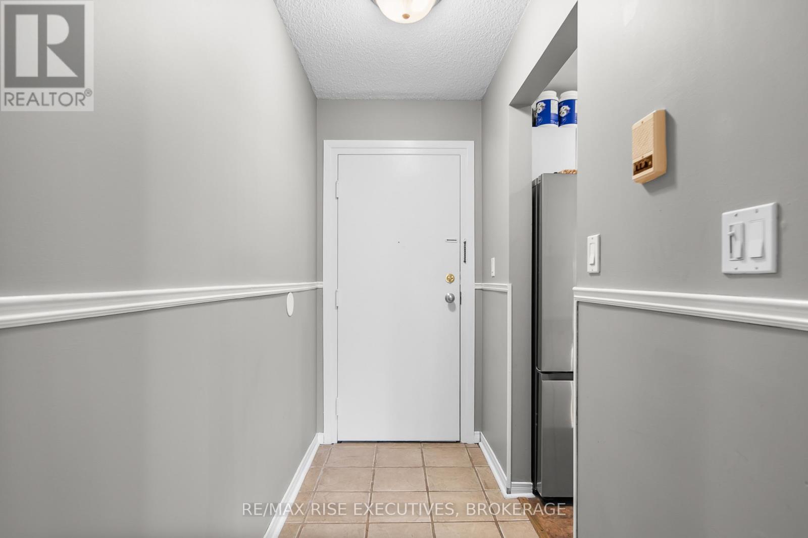 214 - 566 Armstrong Road, Kingston (East Gardiners Rd), Ontario  K7M 8M2 - Photo 10 - X13112502