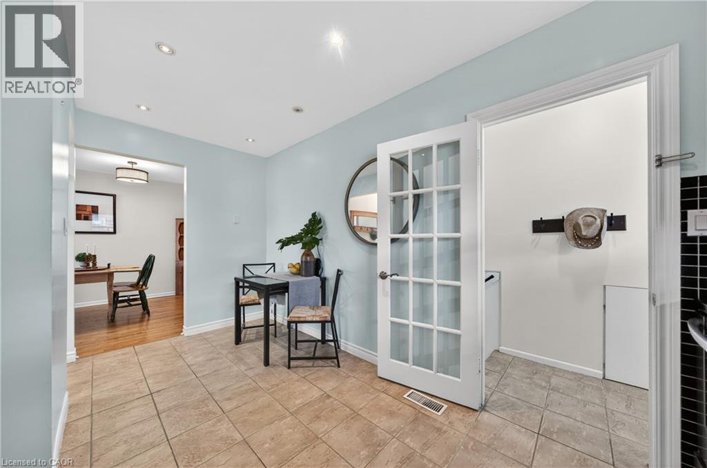 1177 Westerdam Road, Mississauga, Ontario  L4Y 2H3 - Photo 13 - 40827470