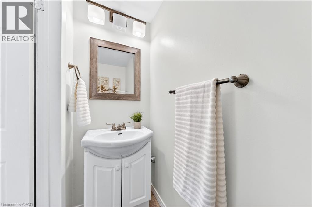 1177 Westerdam Road, Mississauga, Ontario  L4Y 2H3 - Photo 19 - 40827470