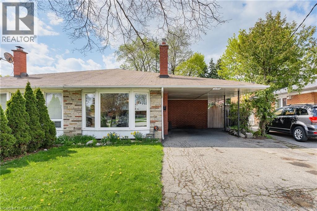1177 Westerdam Road, Mississauga, Ontario  L4Y 2H3 - Photo 2 - 40827470