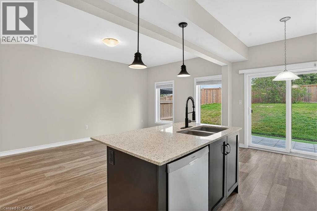 324 Equestrian Way Unit# 16, Cambridge, Ontario  N2E 0E2 - Photo 24 - 40825704