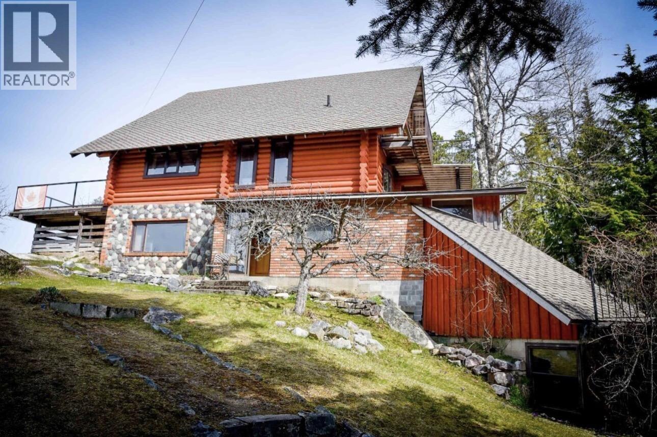 2670 Thornhill Street, Terrace, British Columbia V8G 4Z7 - Photo 2 - R3110864