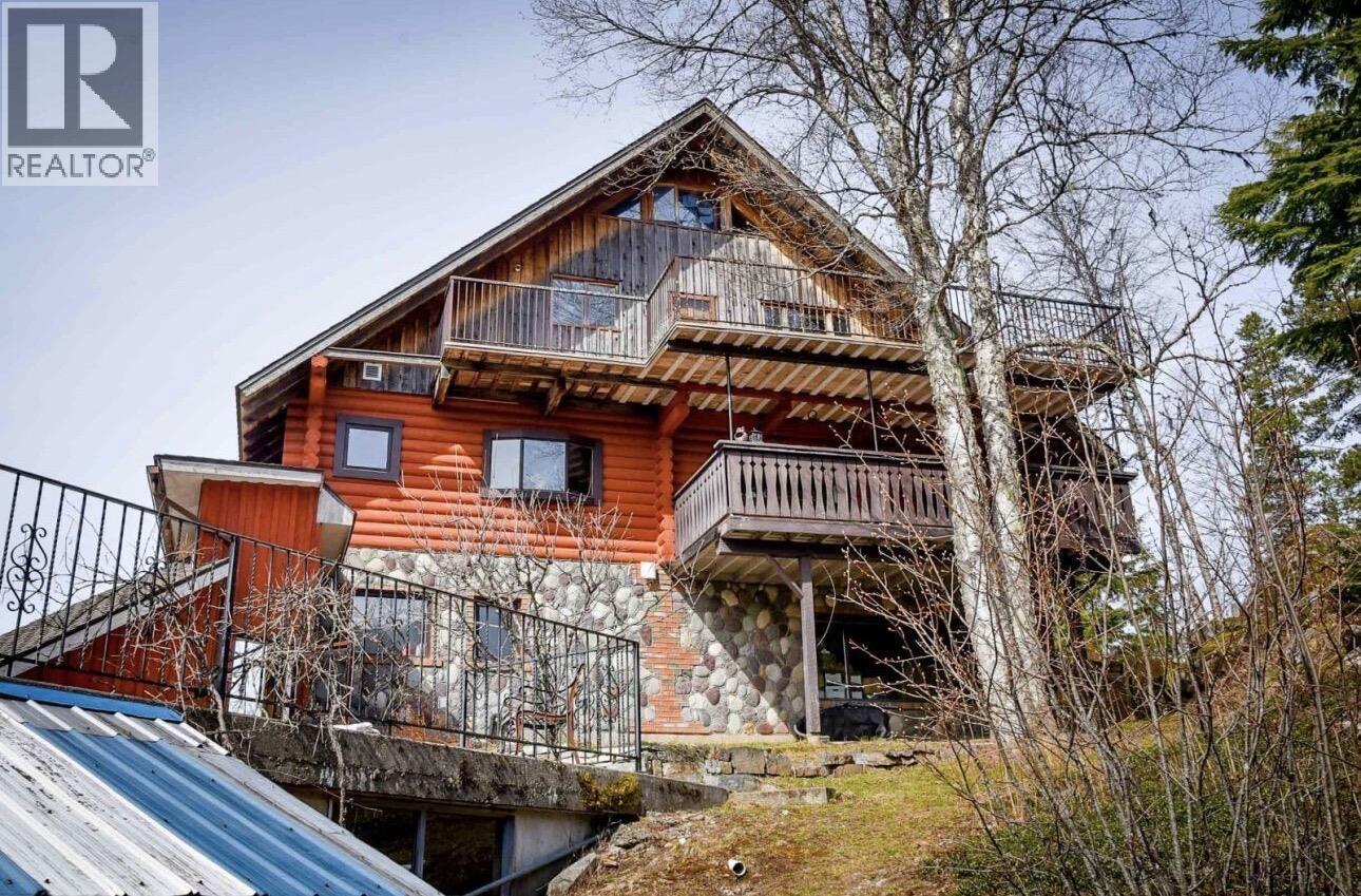 2670 Thornhill Street, Terrace, British Columbia V8G 4Z7 - Photo 1 - R3110864