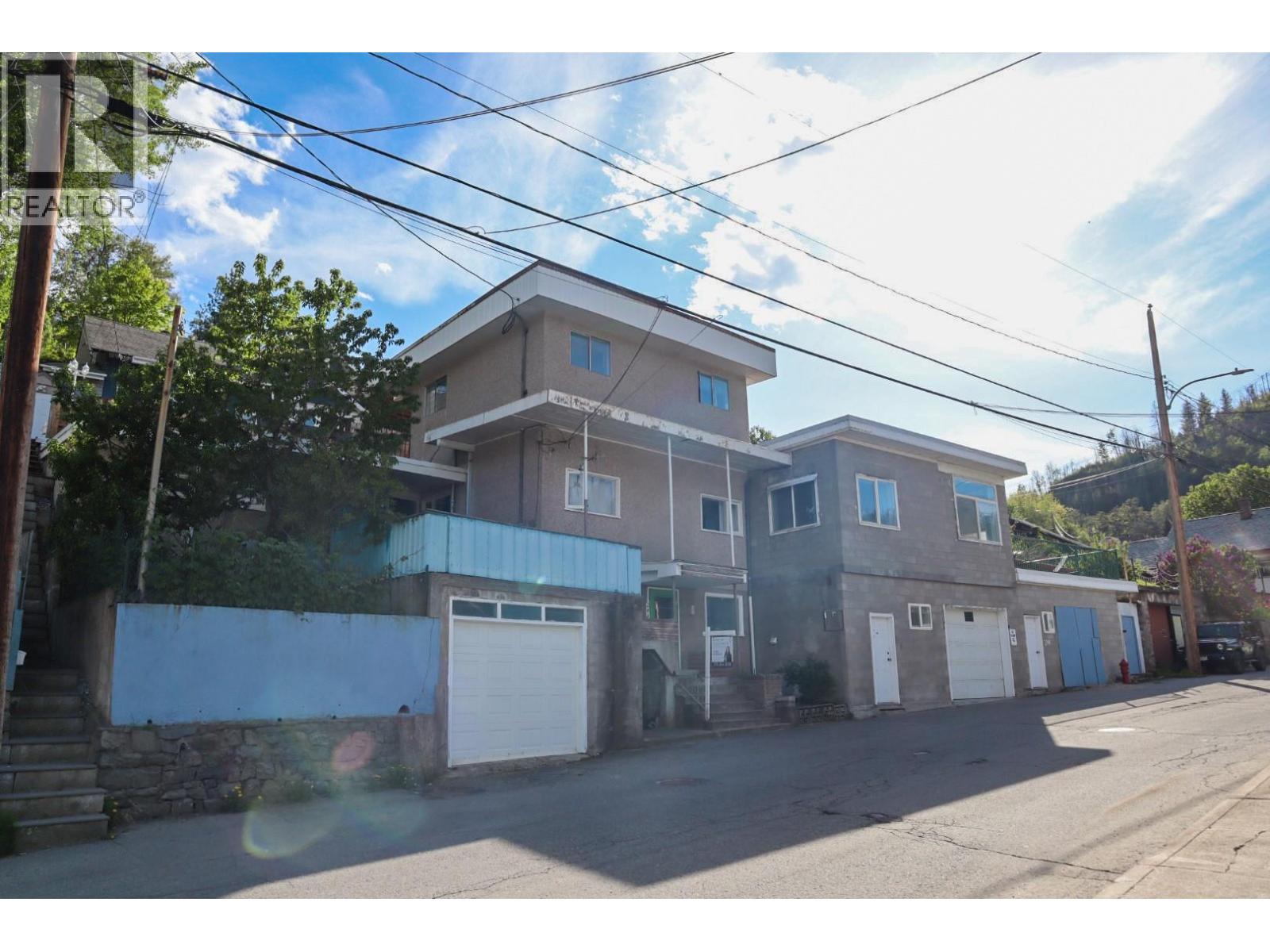 244a Old Rossland Avenue, Trail, British Columbia  V1R 3M7 - Photo 2 - 10377345