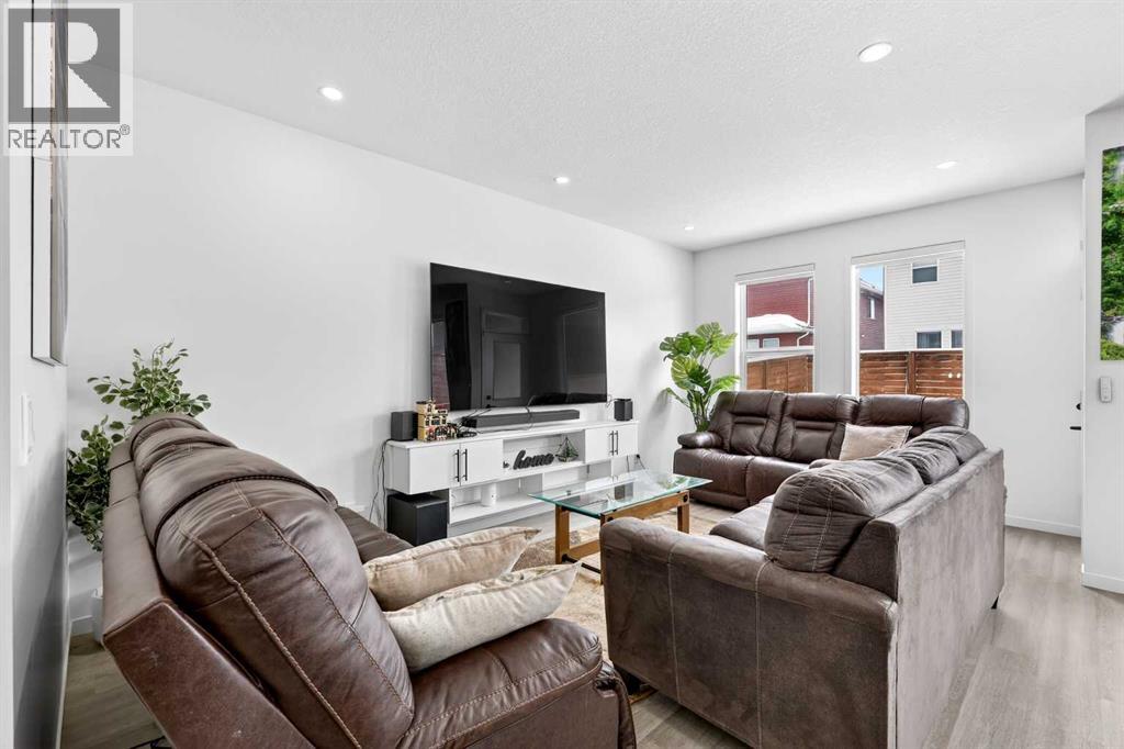 41 Copperhead Road Se, Calgary, Alberta  T2Z 5H1 - Photo 7 - A2301656
