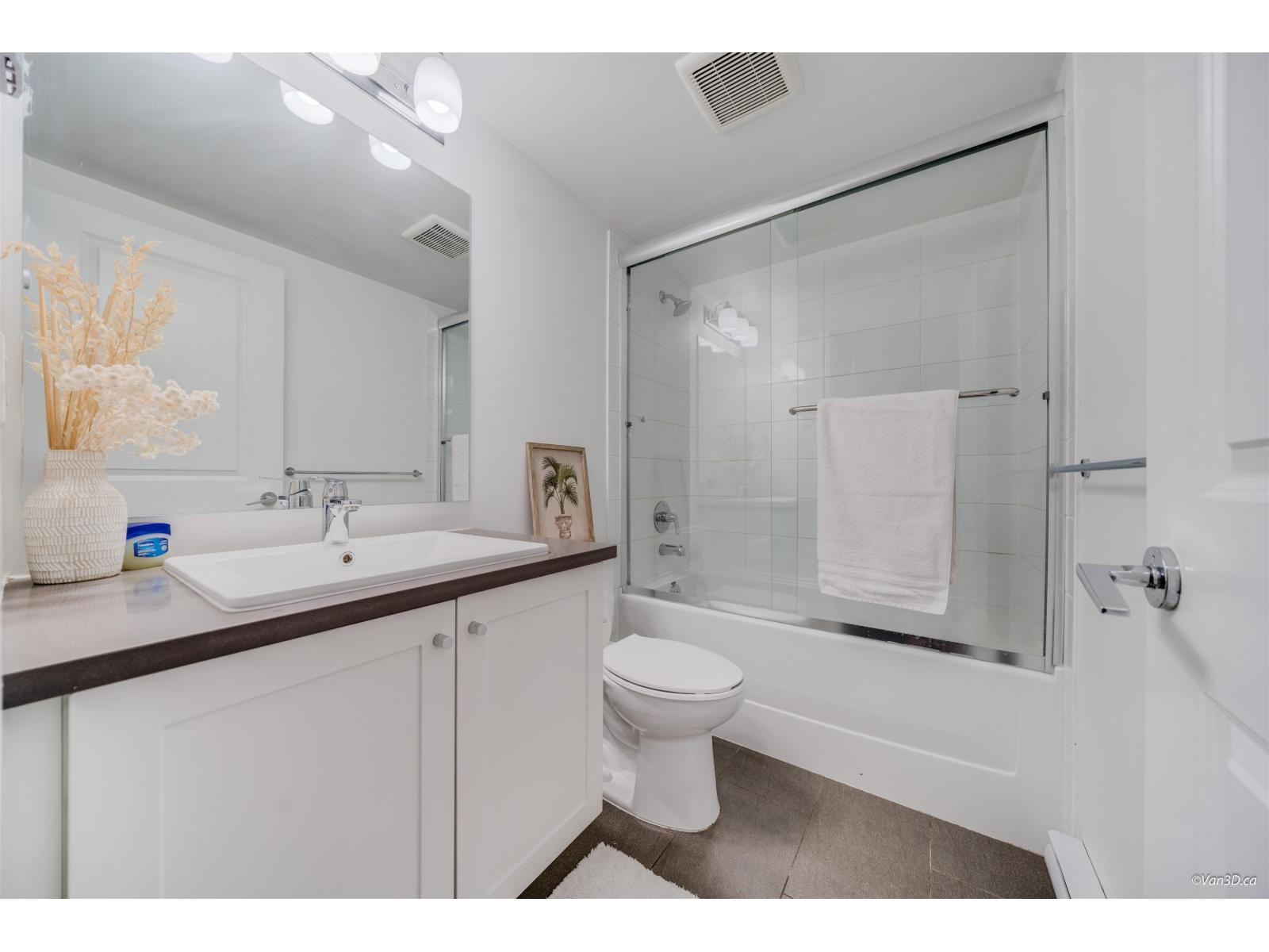 111 8168 136a Street, Surrey, British Columbia  V3M 3M4 - Photo 12 - R3121817