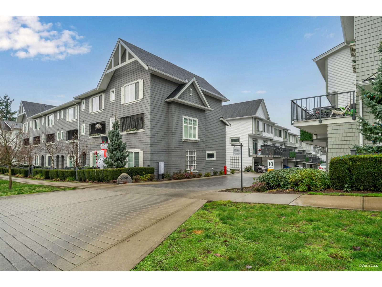 111 8168 136a Street, Surrey, British Columbia  V3M 3M4 - Photo 13 - R3121817