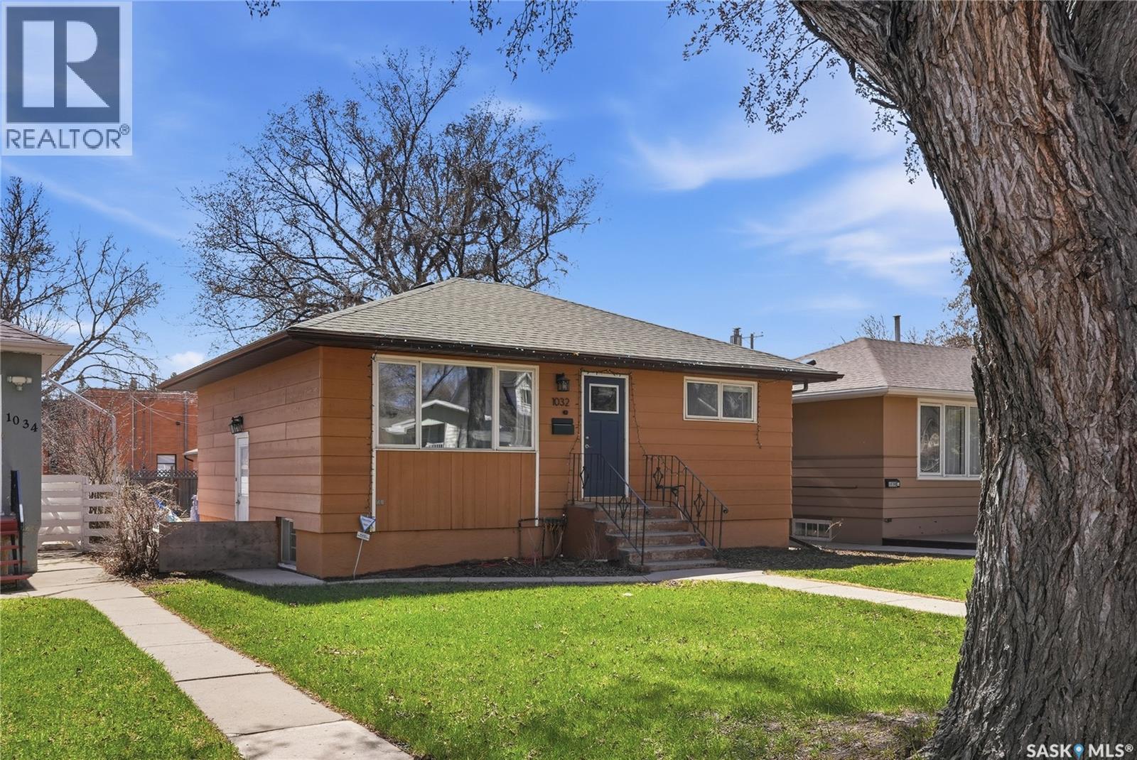 1032 9th Street E, Saskatoon, Saskatchewan  S7H 0N2 - Photo 2 - SK035596