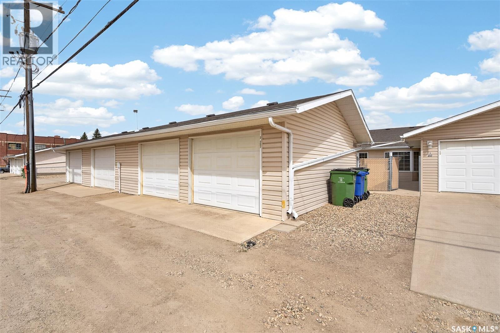 2 257 Fairford Street W, Moose Jaw, Saskatchewan  S6H 1V5 - Photo 45 - SK035558