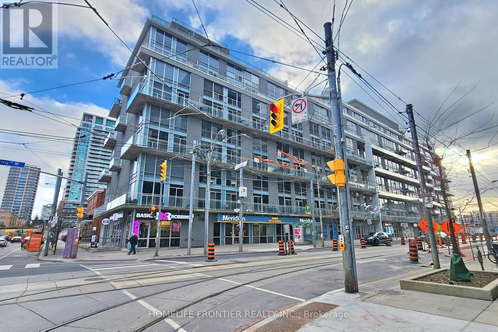 828 - 1029 King Street W, Toronto, Ontario  M6K 3M2 - Photo 2 - C13112358