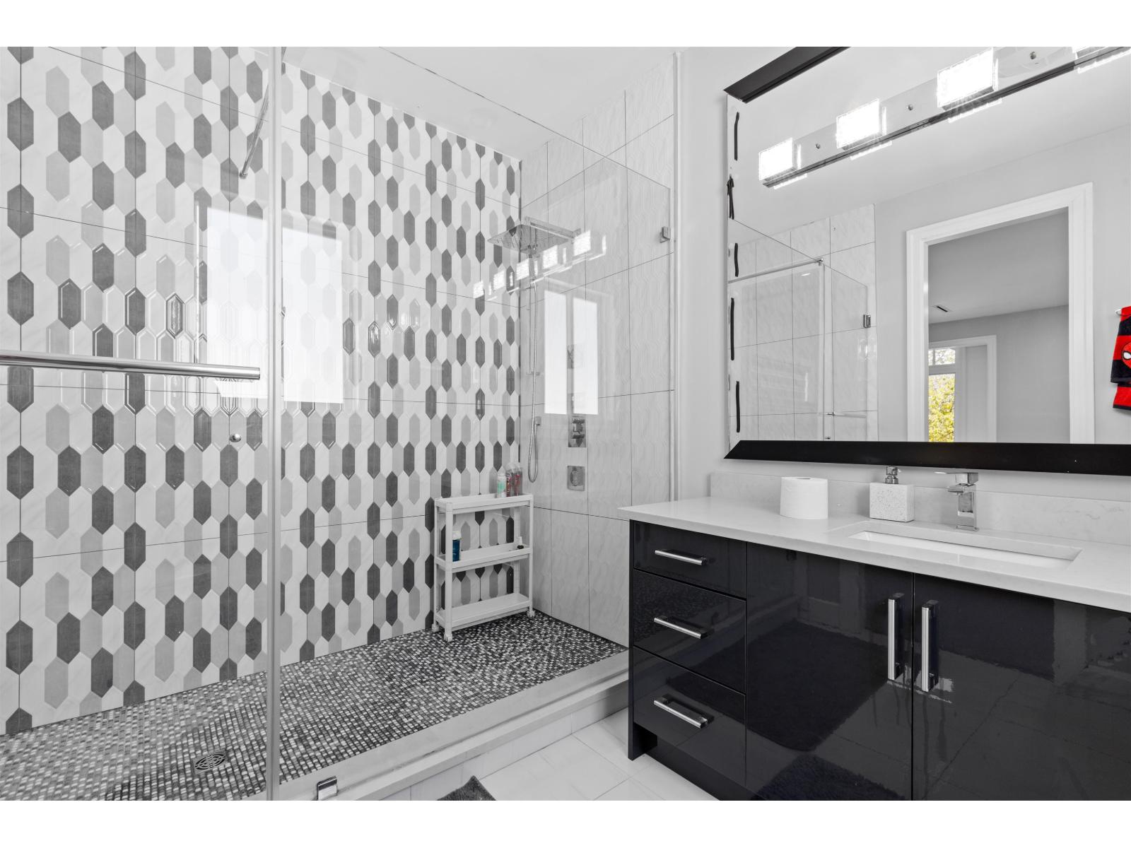 14678 St Andrews Drive, Surrey, British Columbia V3R 5V4 - Photo 38 - R3121745