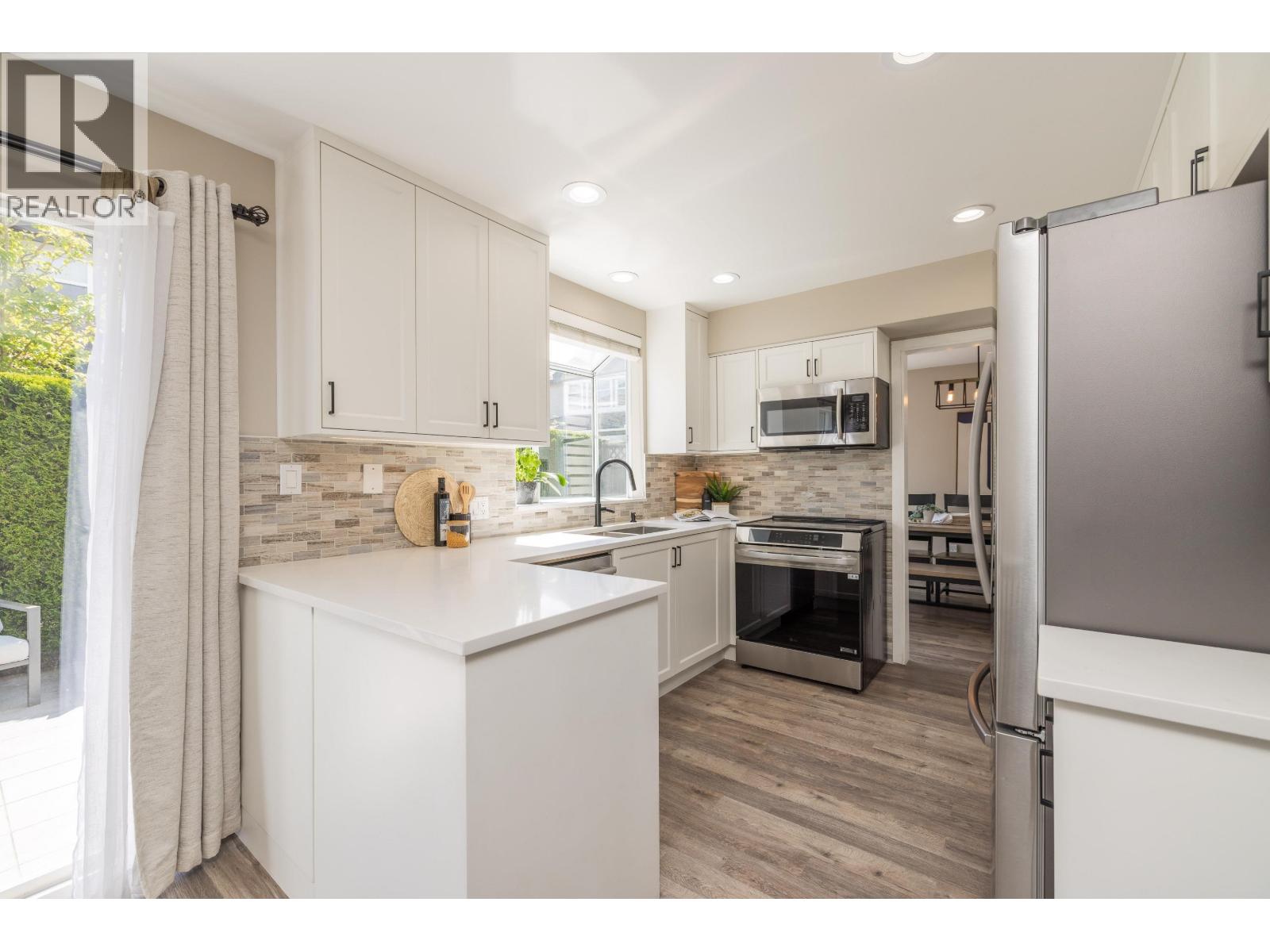 863 Roche Point Drive, North Vancouver, British Columbia  V7H 2W5 - Photo 12 - R3121884