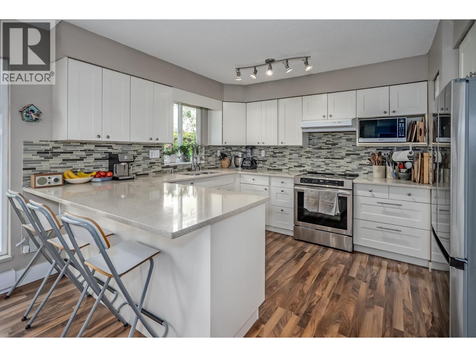 10350 Hollybank Drive, Richmond, British Columbia  V7E 4S5 - Photo 3 - R3121850