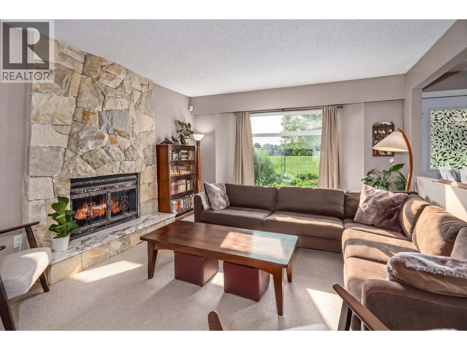 10350 Hollybank Drive, Richmond, British Columbia  V7E 4S5 - Photo 11 - R3121850