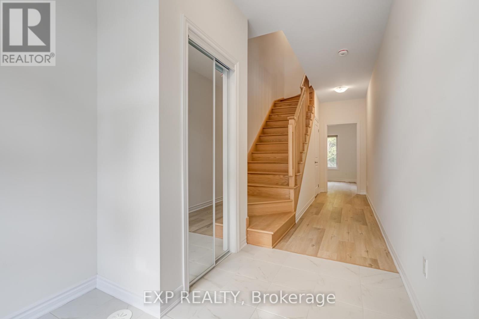 49 Paradox Street, Vaughan, Ontario  L4L 1A7 - Photo 3 - N13112352