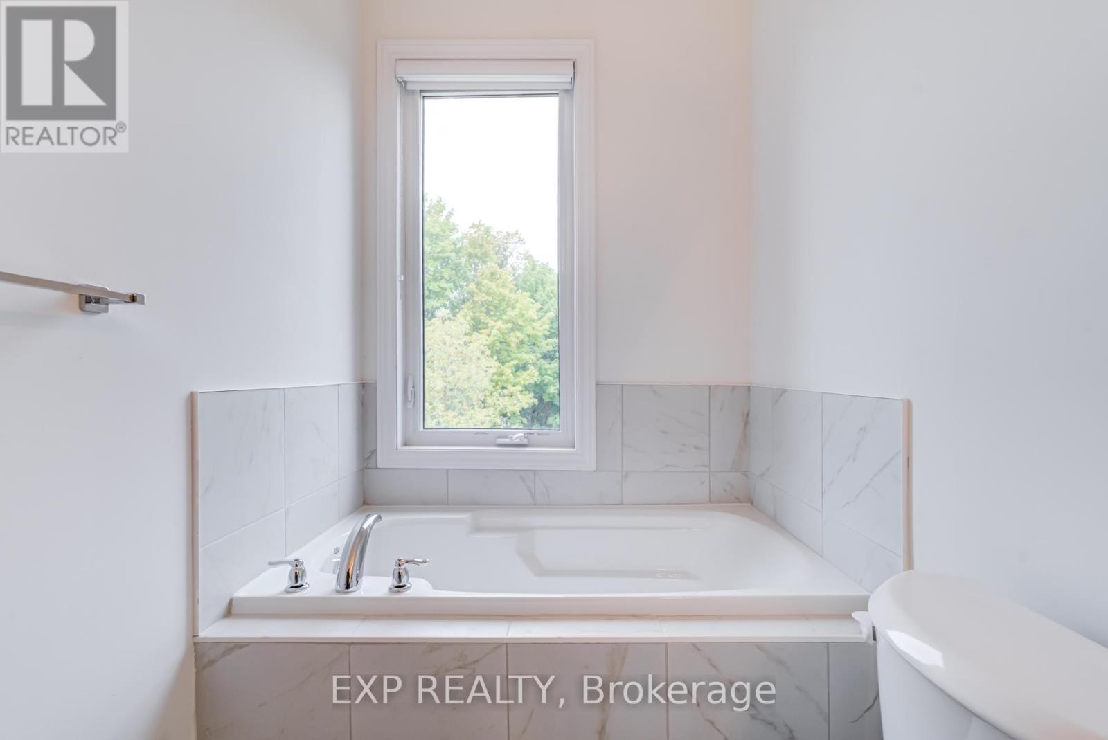 49 Paradox Street, Vaughan, Ontario  L4L 1A7 - Photo 33 - N13112352