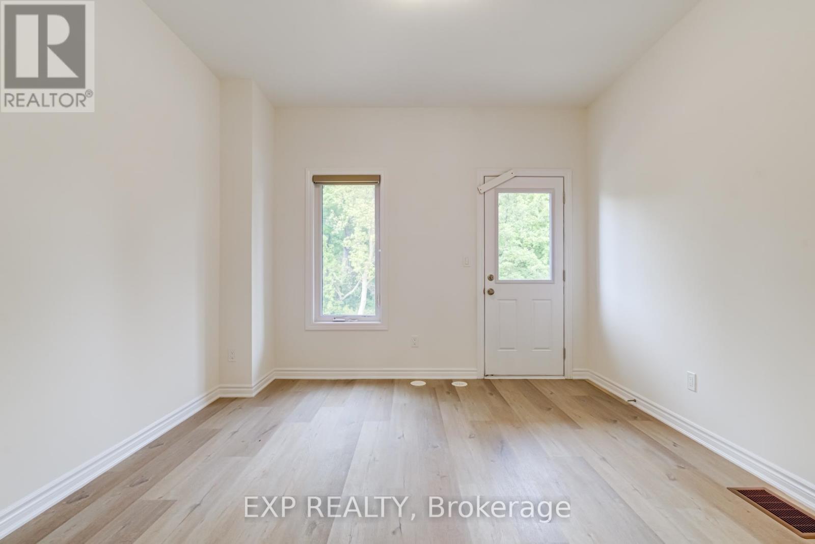 49 Paradox Street, Vaughan, Ontario  L4L 1A7 - Photo 6 - N13112352