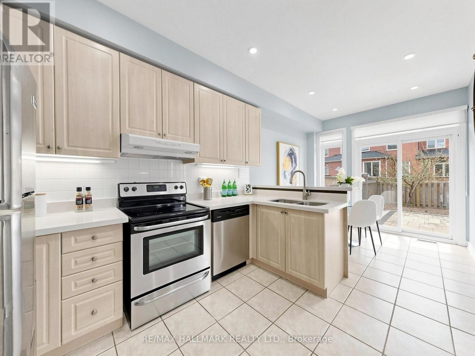 44 Venture Avenue, Richmond Hill, Ontario  L4S 2R4 - Photo 13 - N13112406