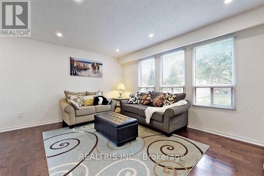 68 Gretman Crescent, Markham, Ontario  L3T 5M2 - Photo 4 - N13112446