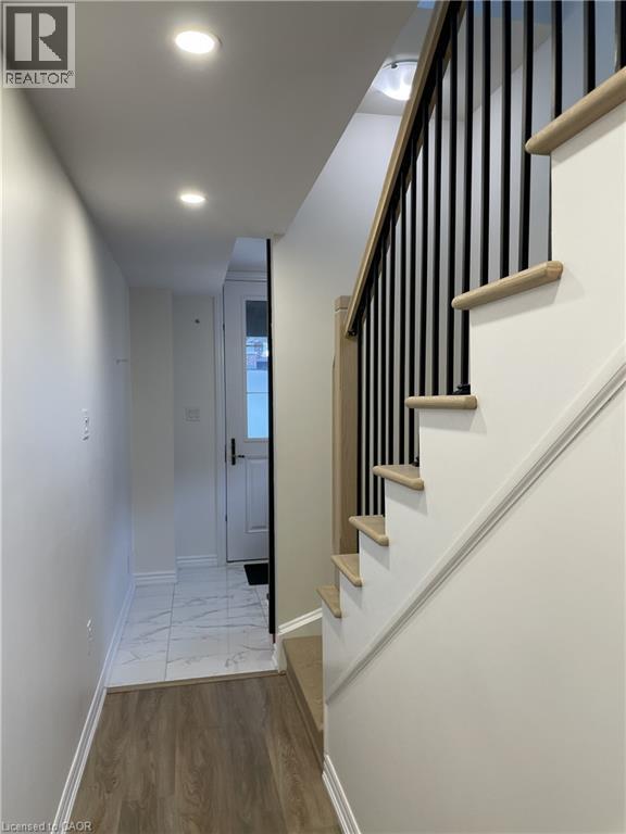 1373 Almonte Drive, Burlington, Ontario  L7P 0V8 - Photo 9 - 40828873