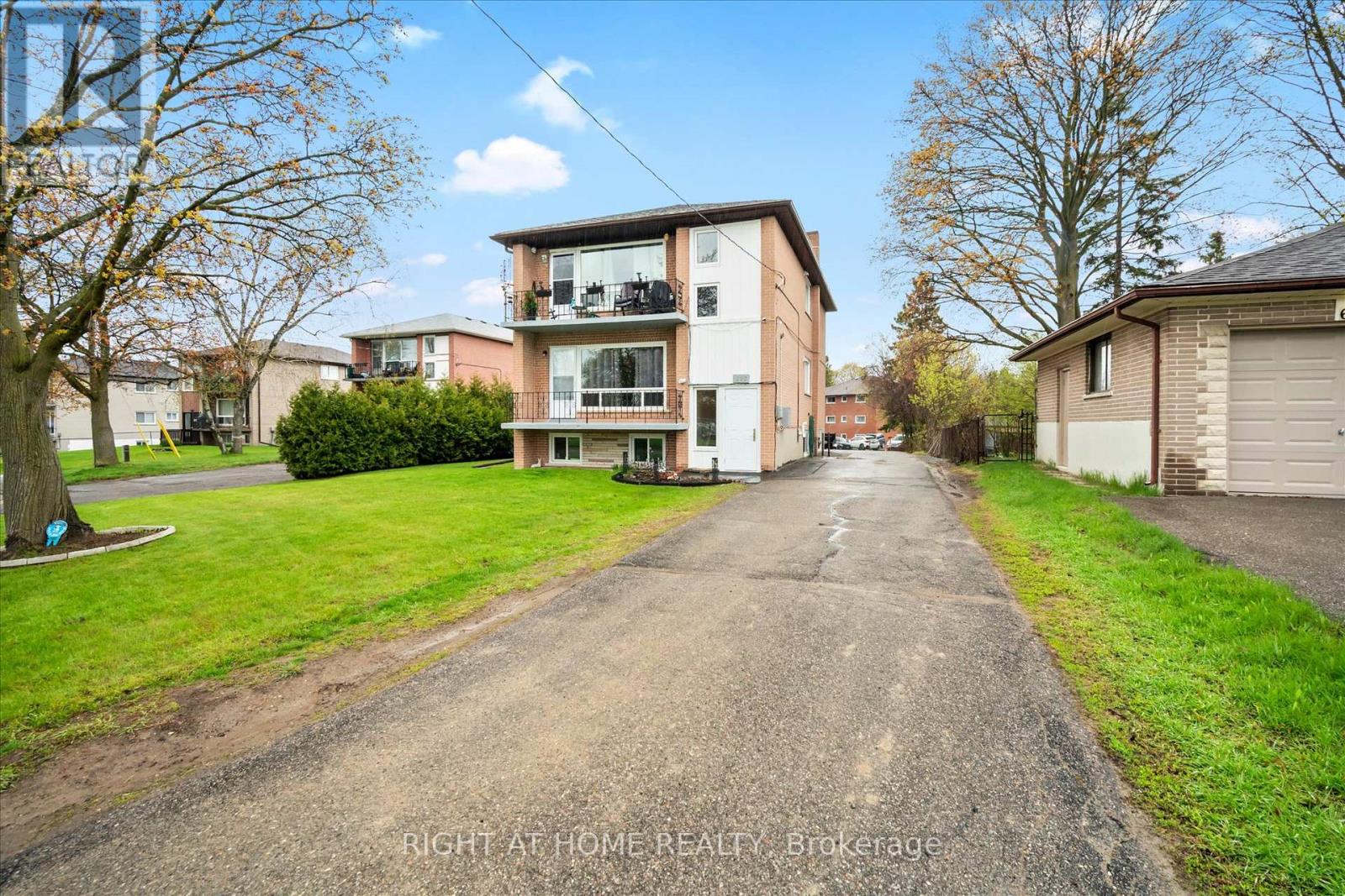 606 Lansdowne Drive, Oshawa, Ontario  L1G 1W4 - Photo 1 - E13112722