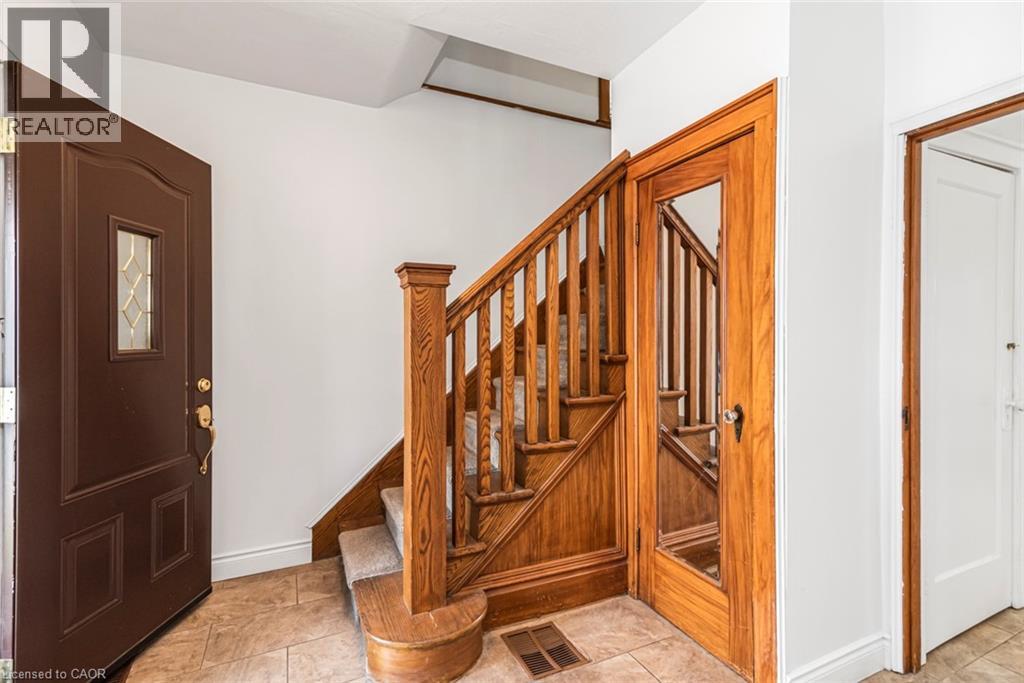 114 Weir Street N, Hamilton, Ontario  L8H 5E8 - Photo 4 - 40827614