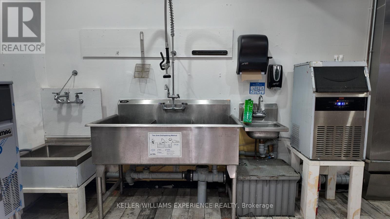 247 West Street N, Orillia, Ontario  L3V 5C9 - Photo 17 - S13112376