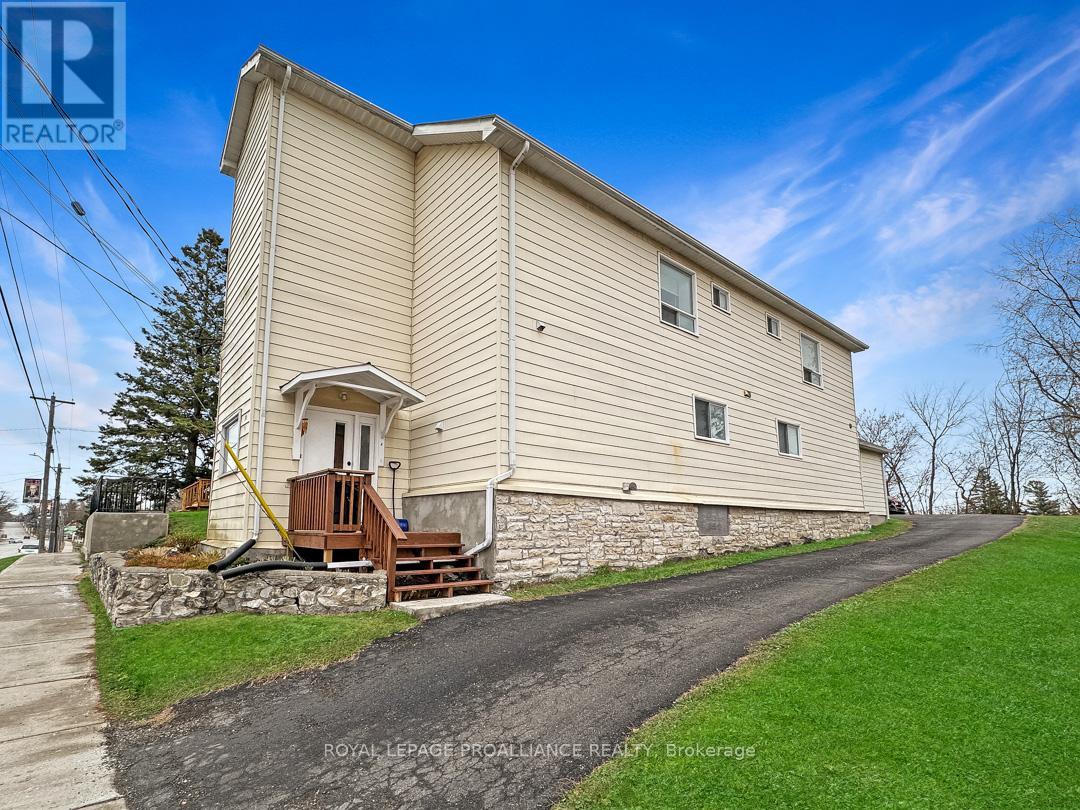 91 ST. LAWRENCE STREET E, Madoc, Ontario