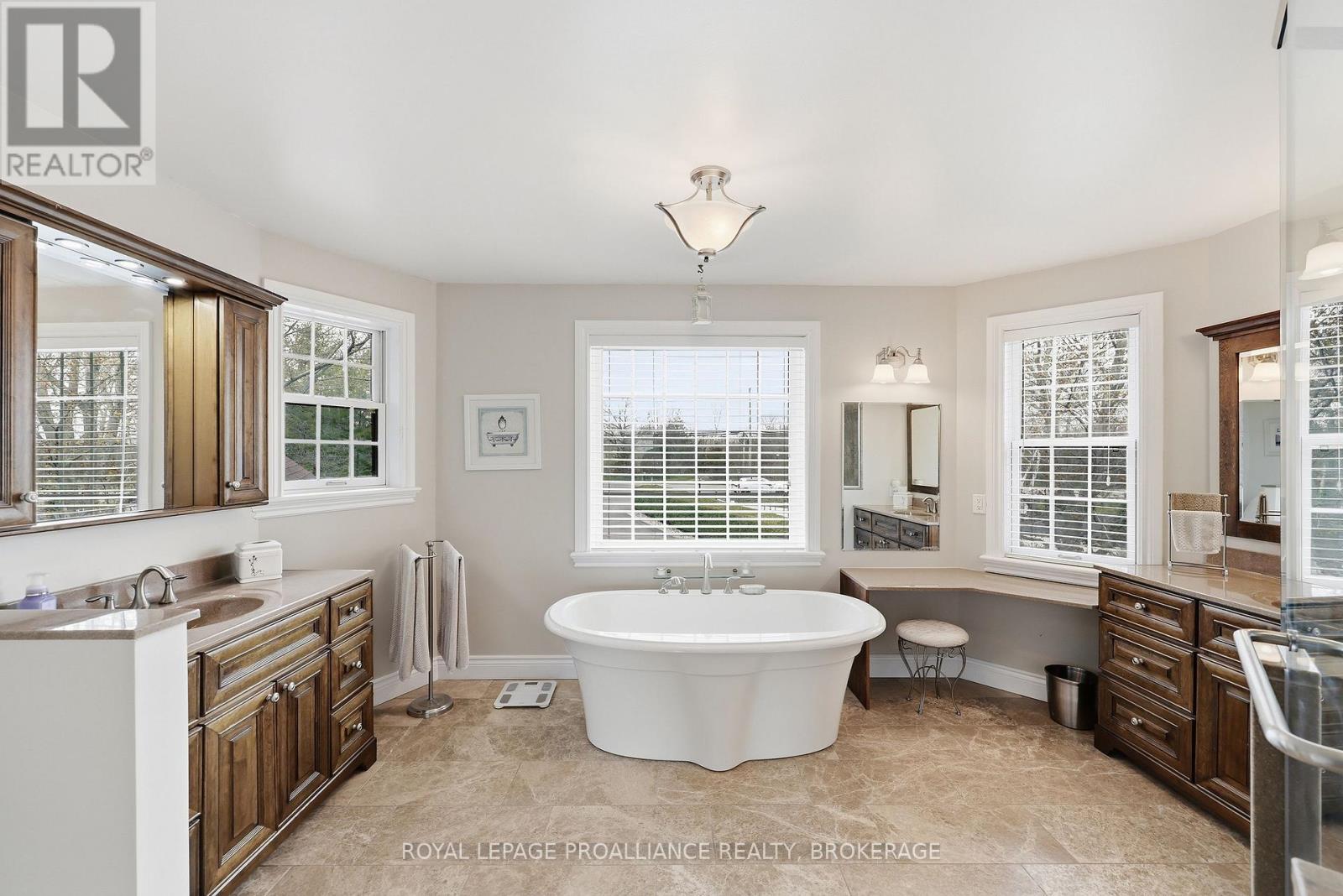 4750 Bath Road, Loyalist, Ontario  K0H 1G0 - Photo 38 - X13112732