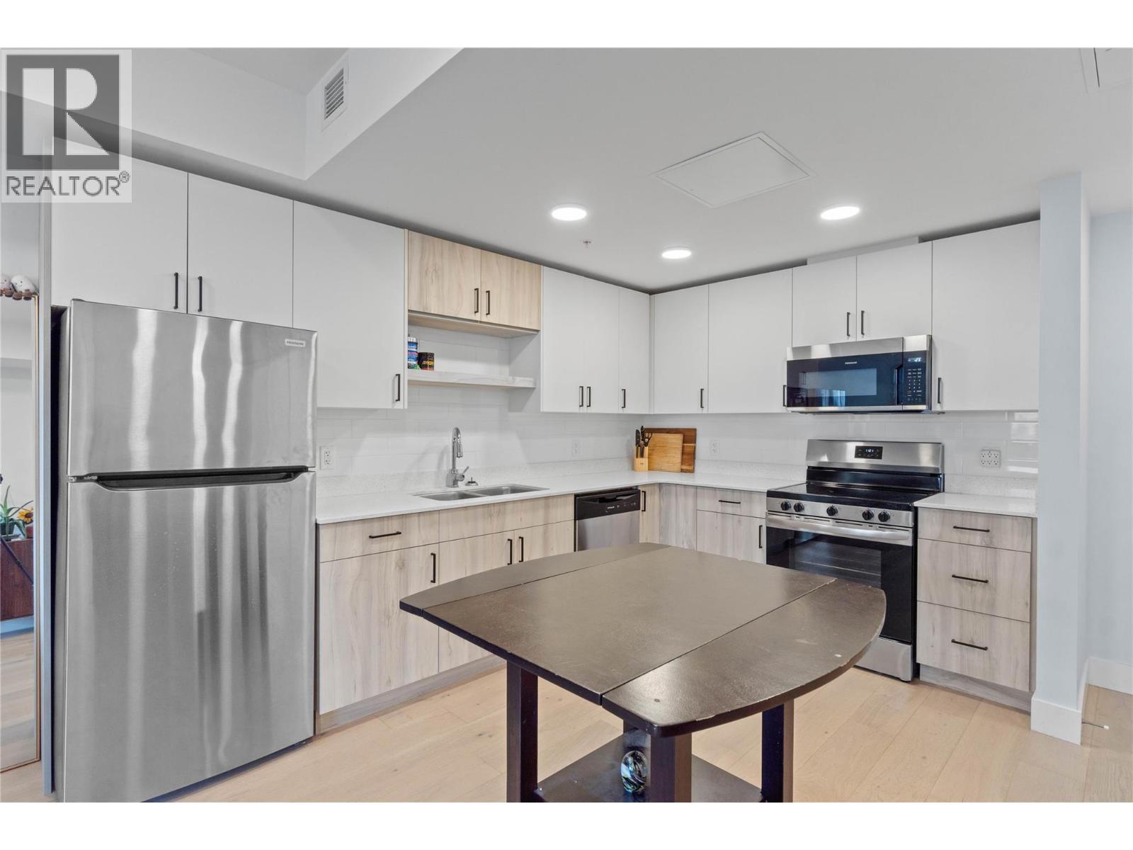 215 Royal Avenue Unit# 307, Kamloops, British Columbia  V2B 0K6 - Photo 1 - 10378500