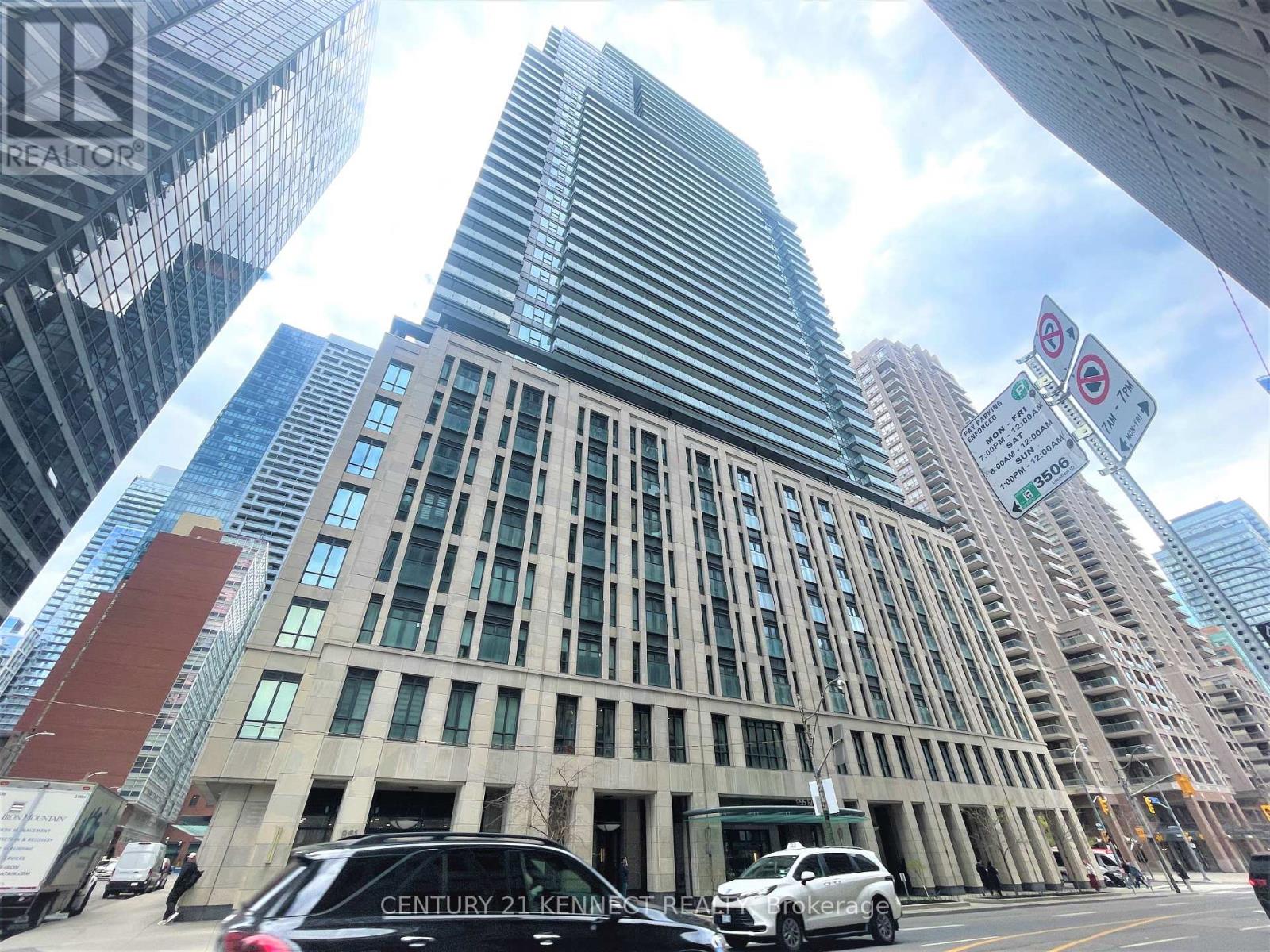 603 - 955 BAY STREET, Toronto, Ontario