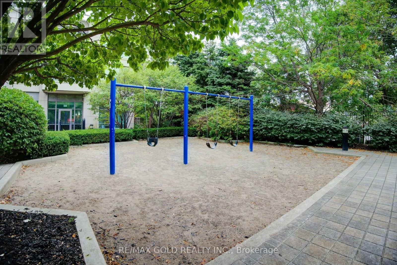 1607 - 3504 Hurontario Street, Mississauga, Ontario  L5B 0B9 - Photo 38 - W13103232