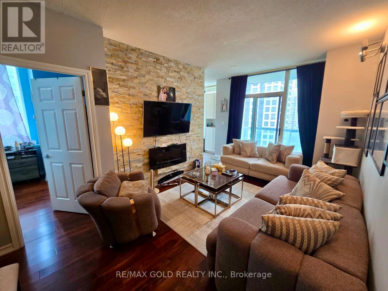 1607 - 3504 Hurontario Street, Mississauga, Ontario  L5B 0B9 - Photo 6 - W13103232