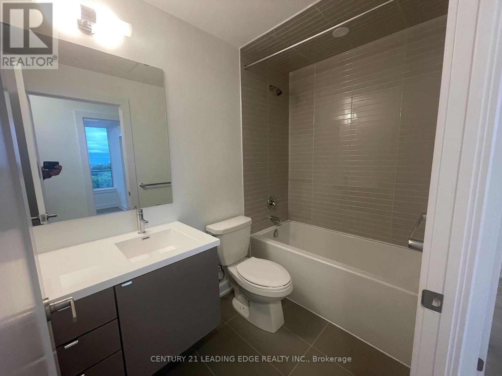 825 - 3200 William Coltson Avenue, Oakville, Ontario  L6H 7W6 - Photo 17 - W13112360