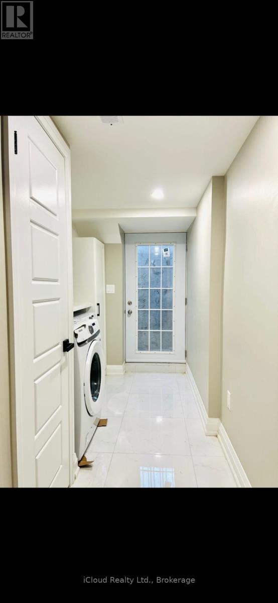 1438 Everest Crescent, Oakville, Ontario  L6H 3S4 - Photo 7 - W13112368