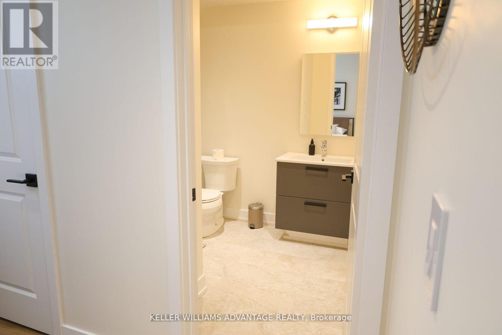 Unit 4 - 12 Batavia Avenue, Toronto, Ontario  M6N 4A2 - Photo 6 - W13112372