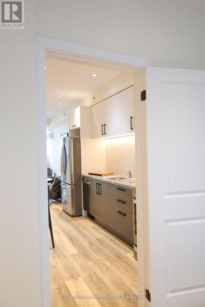 Unit 4 - 12 Batavia Avenue, Toronto, Ontario  M6N 4A2 - Photo 7 - W13112372