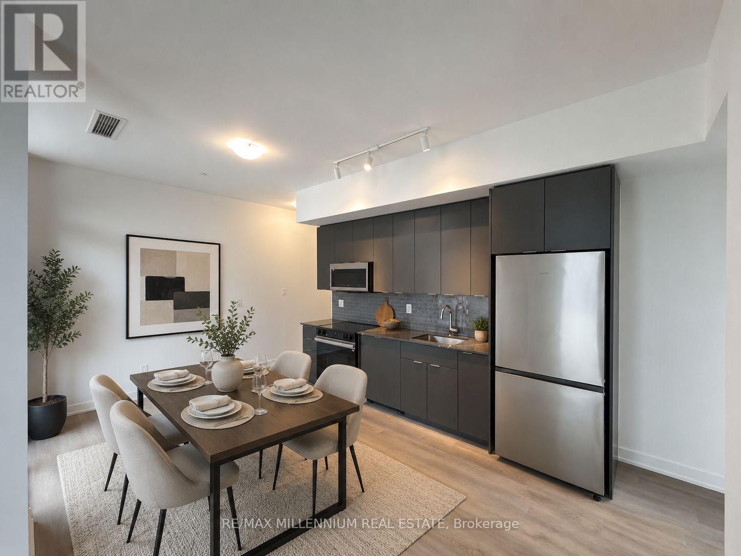 2075 Lakeshore Road S, Burlington, Ontario  L7R 1E2 - Photo 8 - W13112382