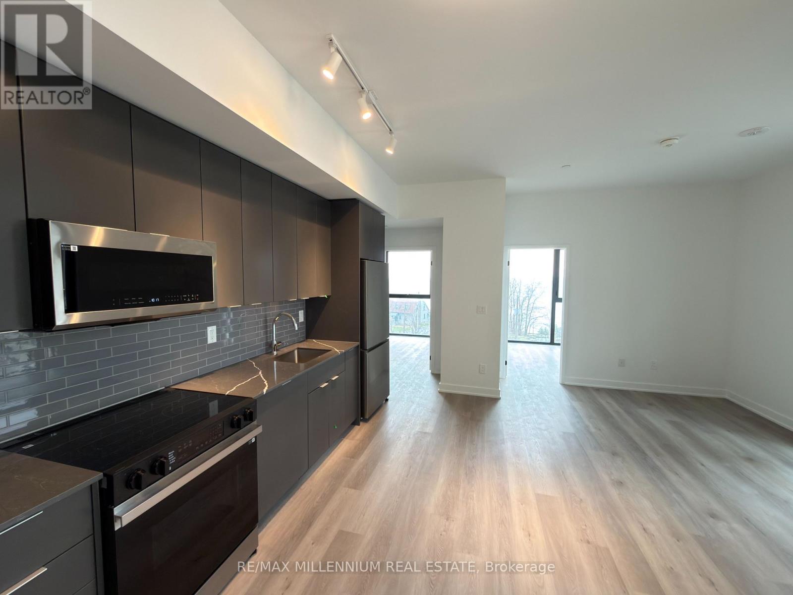 2075 Lakeshore Road S, Burlington, Ontario  L7R 1E2 - Photo 9 - W13112382