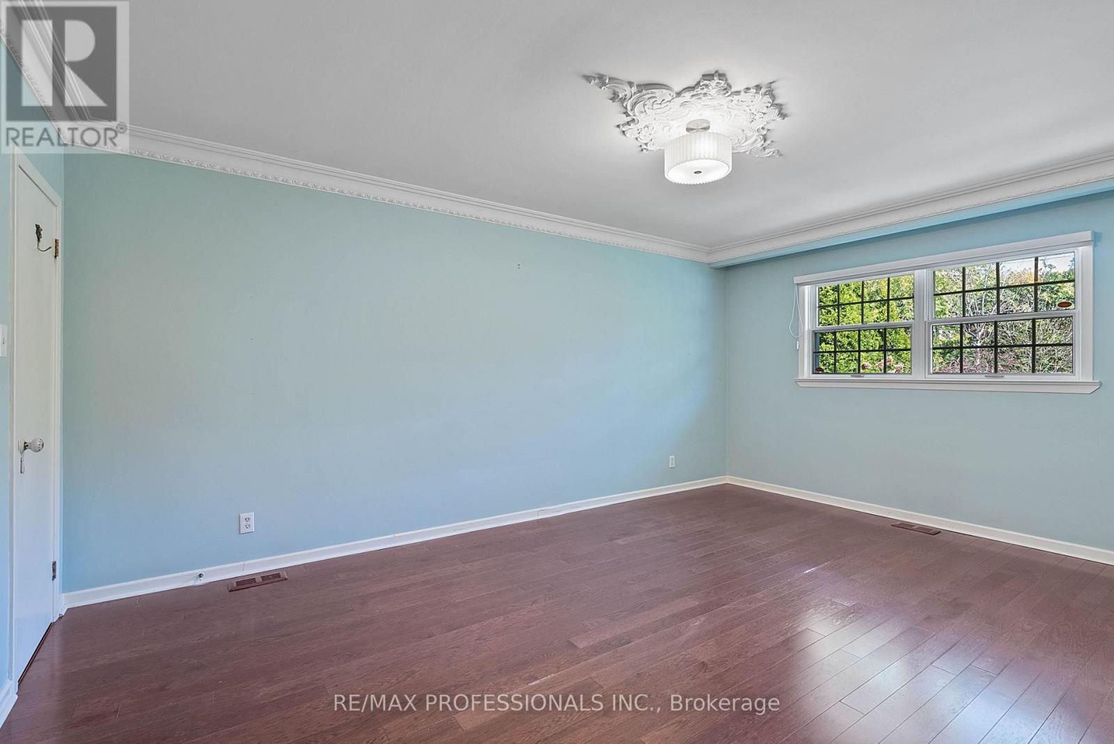 3 Conifer Drive, Toronto, Ontario  M9C 1X3 - Photo 18 - W13112400