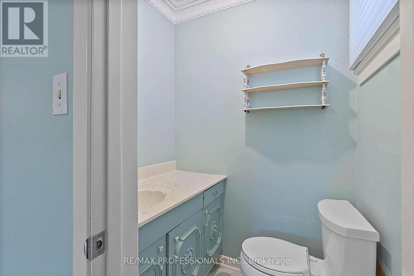 3 Conifer Drive, Toronto, Ontario  M9C 1X3 - Photo 21 - W13112400