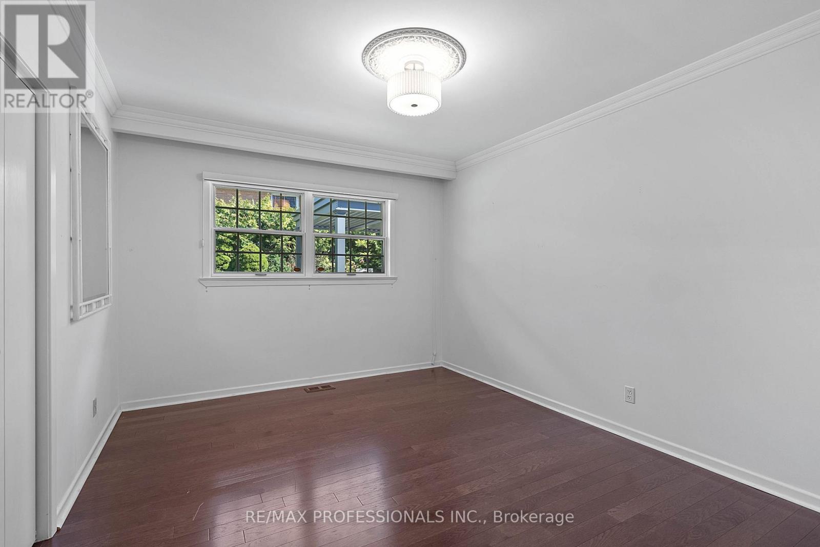 3 Conifer Drive, Toronto, Ontario  M9C 1X3 - Photo 22 - W13112400