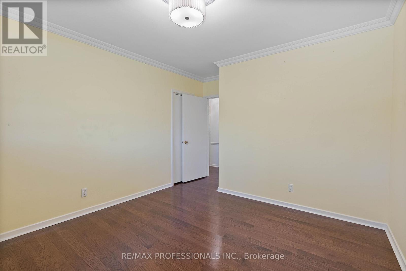 3 Conifer Drive, Toronto, Ontario  M9C 1X3 - Photo 26 - W13112400