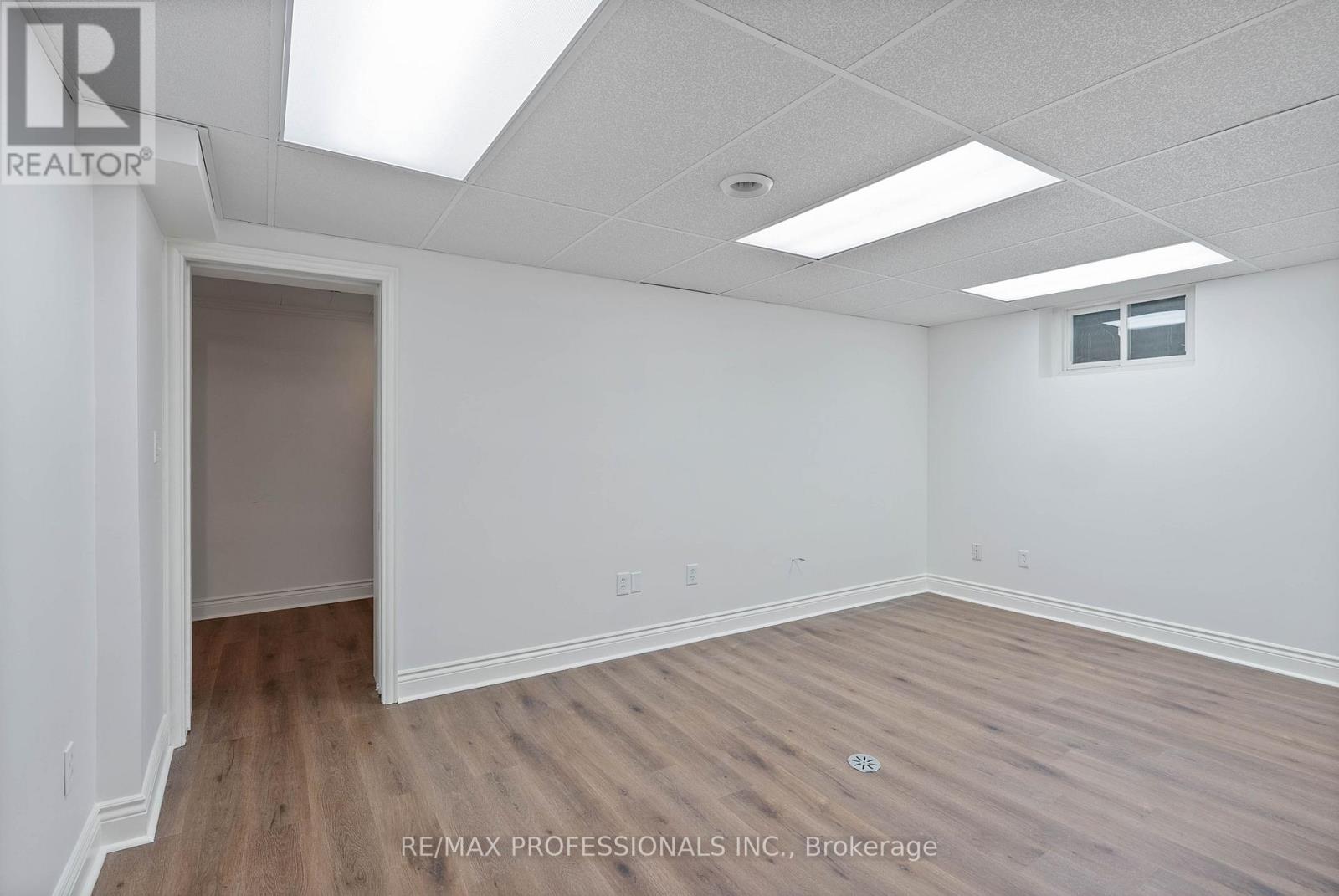 3 Conifer Drive, Toronto, Ontario  M9C 1X3 - Photo 35 - W13112400