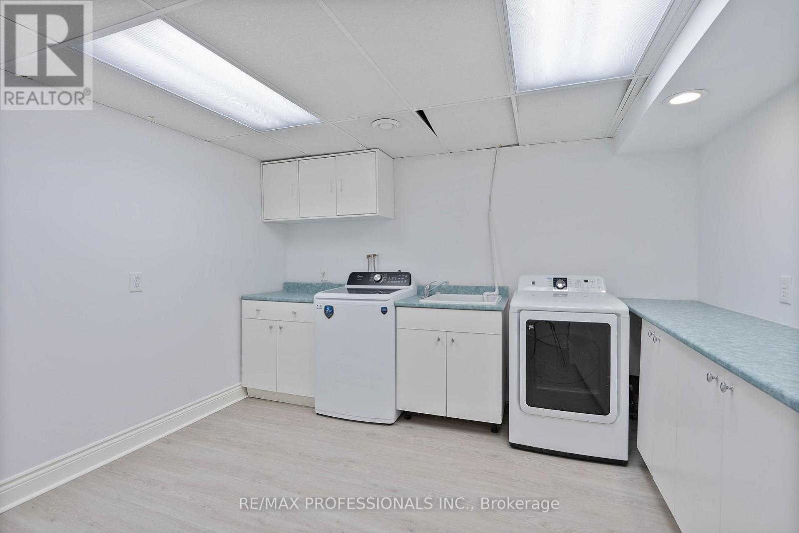 3 Conifer Drive, Toronto, Ontario  M9C 1X3 - Photo 42 - W13112400