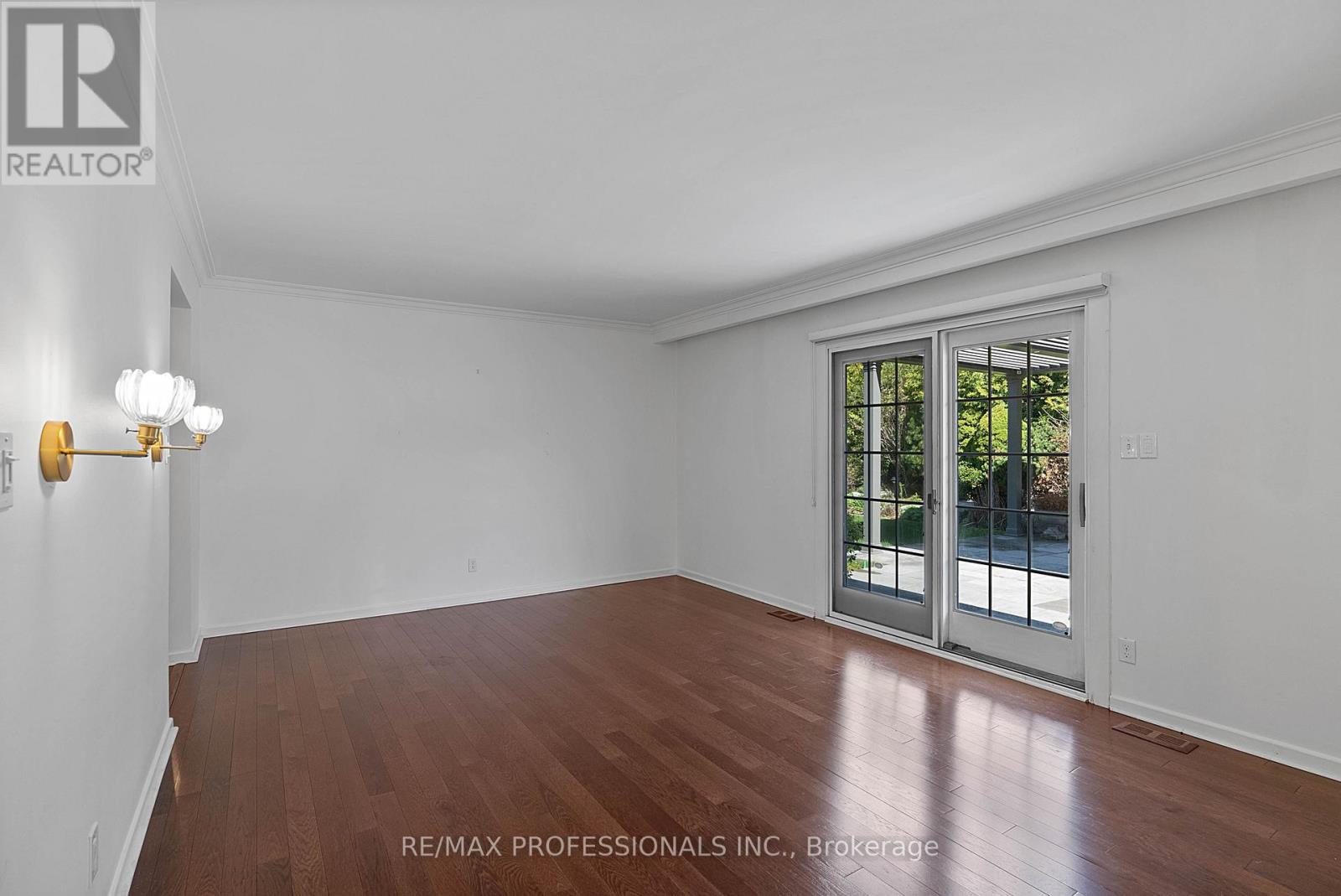 3 Conifer Drive, Toronto, Ontario  M9C 1X3 - Photo 8 - W13112400