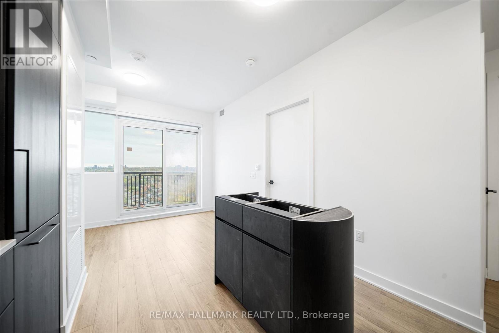 1903 - 1185 Dupont Street, Toronto, Ontario  M6H 0G5 - Photo 17 - W13112404